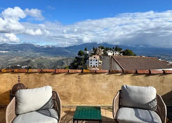 Casa Maroto - Boutique In Het Hart Comares, Rooftop Terras, Uitzicht Op Zee En Bergen, Gratis Wifi